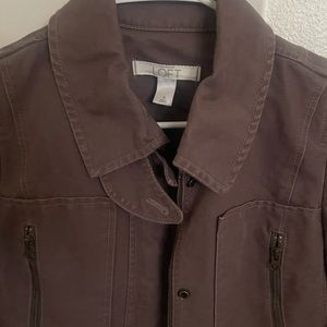 Loft jacket. Size 4z great condition! Great denim material. Never worn. No tags.